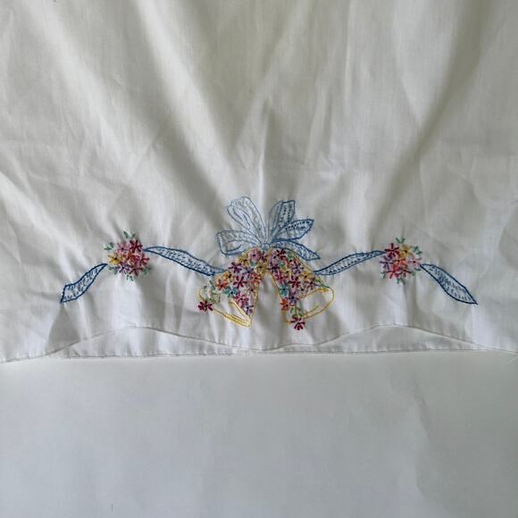 Vintage Handmade Embroidered Pillowcase with Wedding Bells and Ribbons - Picture 10 of 11